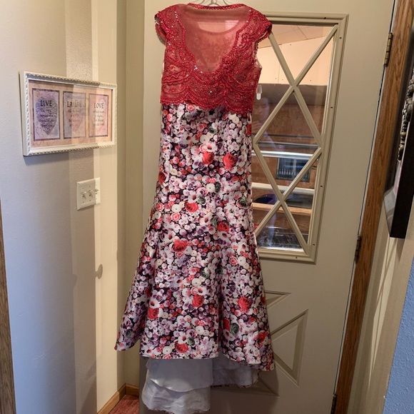 Prom Dress - Picture 5 of 8